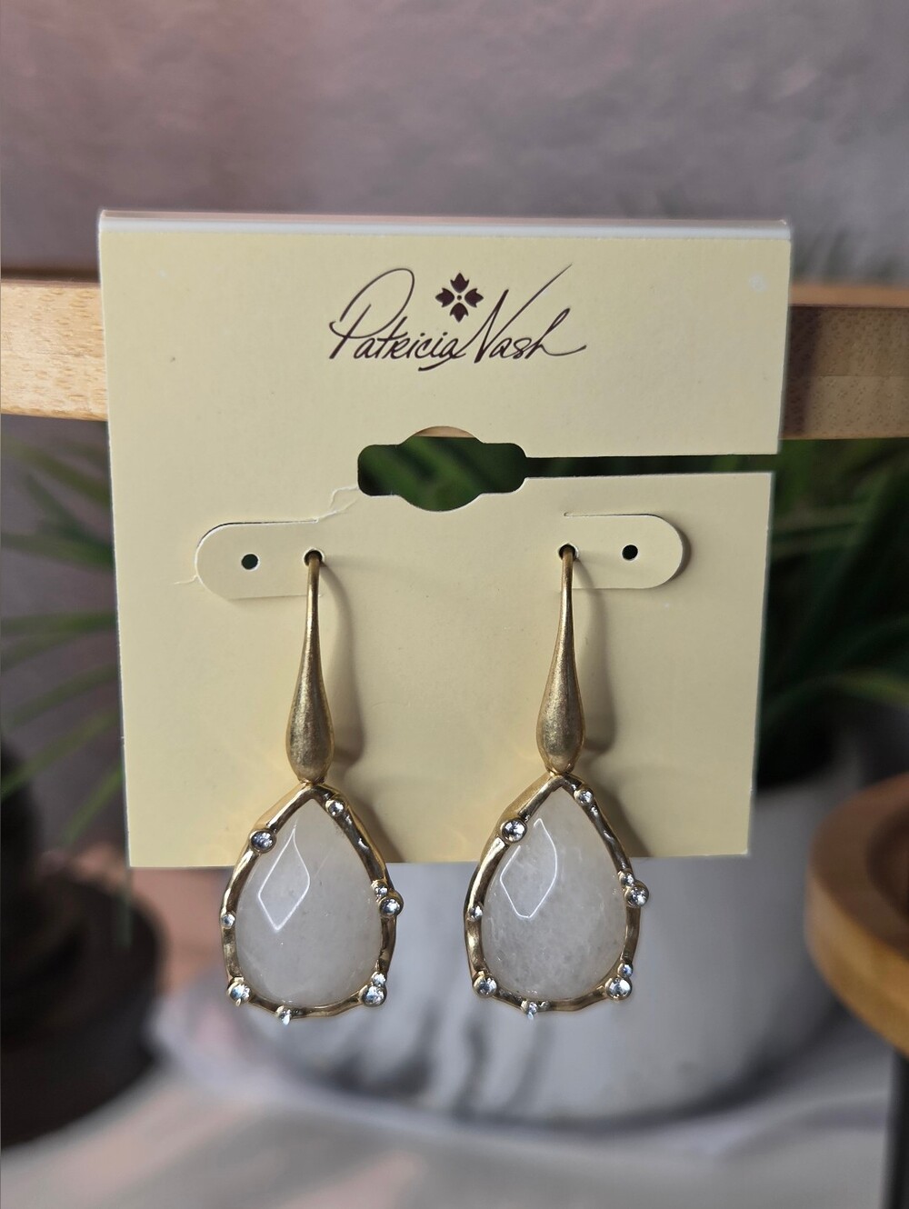 Patricia Nash White Semi-Precious Stone Teardrop Drop Earrings NWT